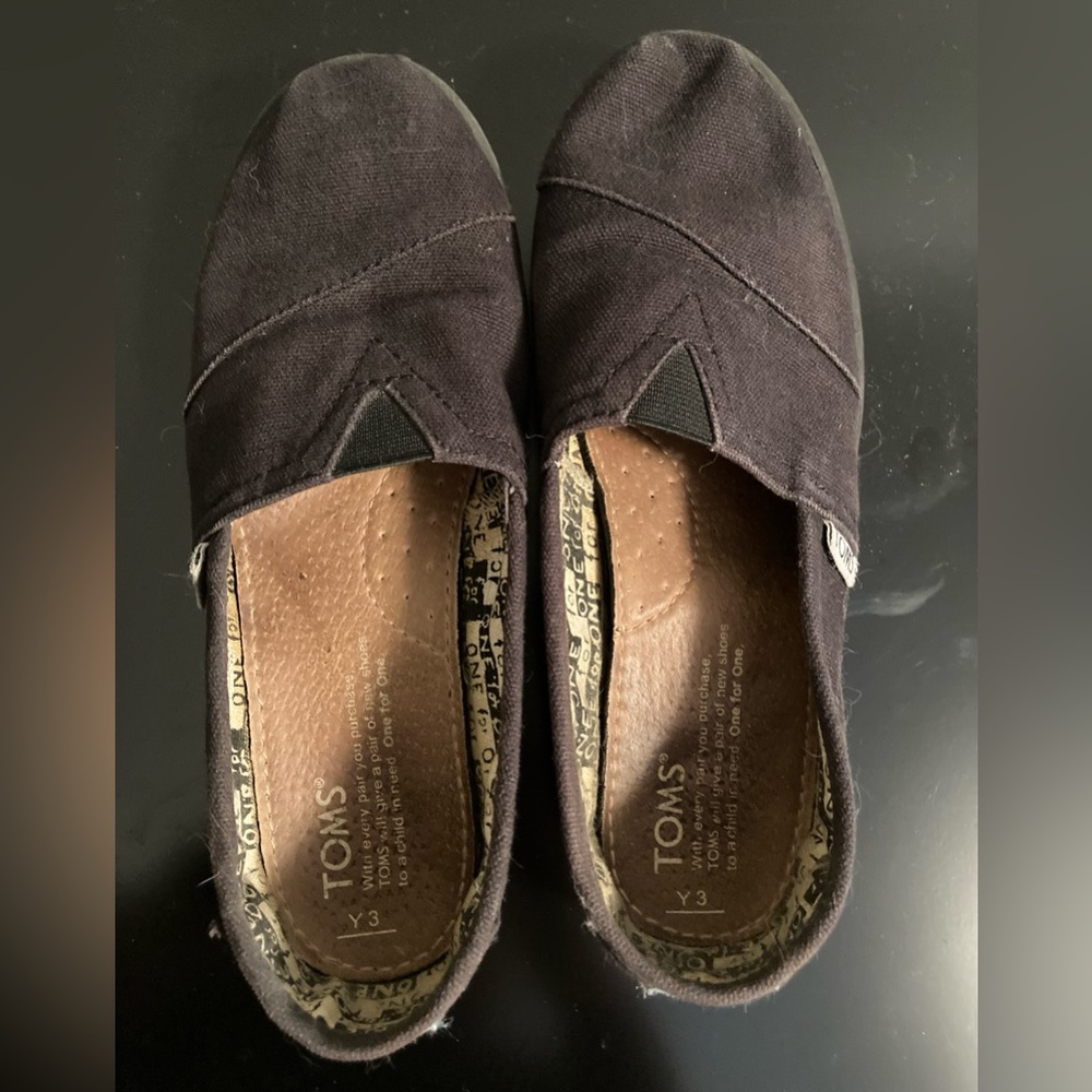 Toms Youth Black Canvas Shoe Sz 3